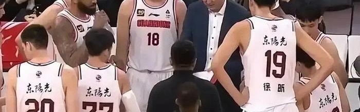 广东主帅续约，山东试训2米11中锋，山西升级外援，宁波首签敲定