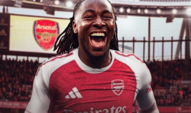 云开体育-总价6750万镑！埃泽成水晶宫转出标王，现标王万-比萨卡5500万欧